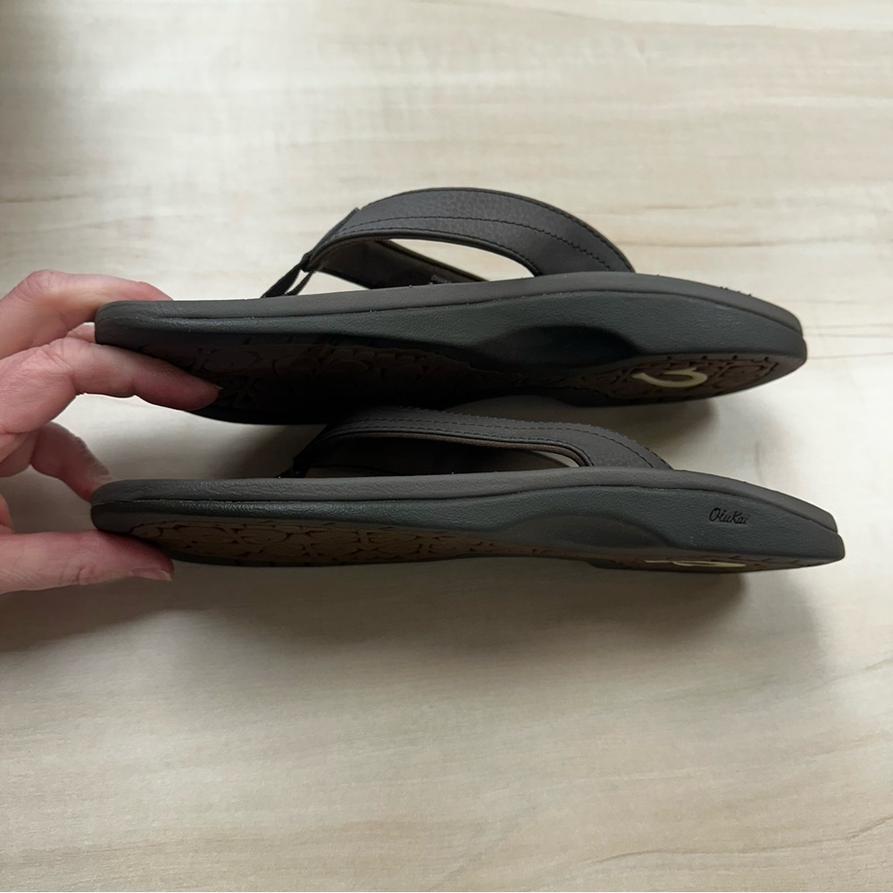 OluKai Brown Ohana Flip Flops - Picture 7 of 8